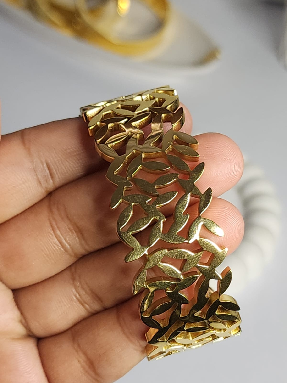 Arabic Calligraphy Cutout Bangle