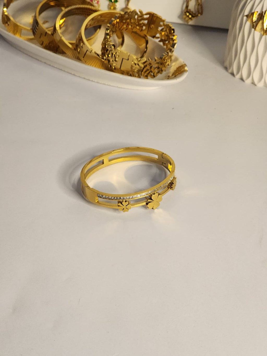 Double Band Clover Pavé Bangle