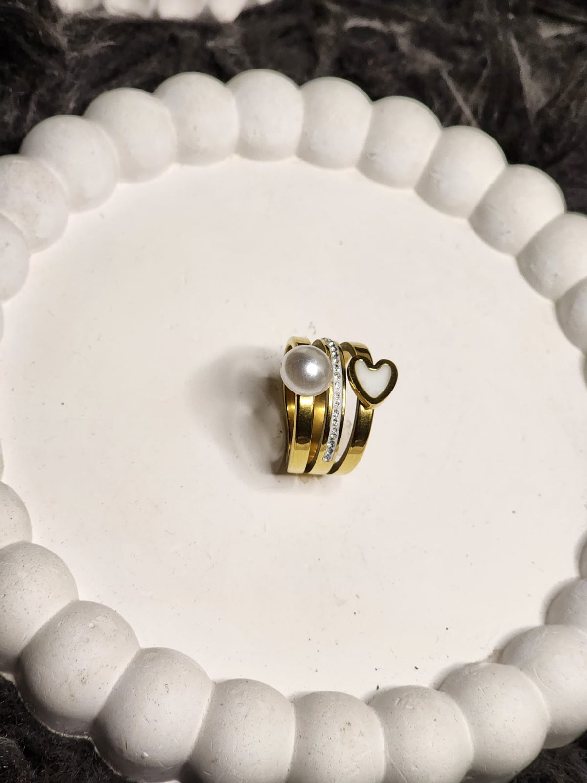 Heart Pearl Band – angle view