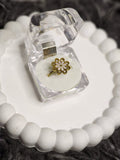 White Daisy Ring – top view in box